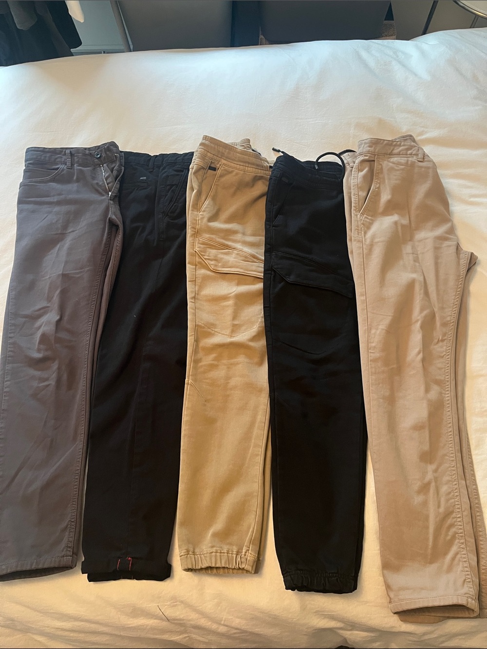 5 prs men’s pants